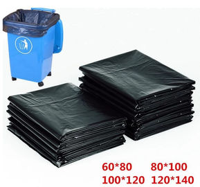Color negro superficial grabado en relieve reciclable plano material de los bolsos de basura del HDPE